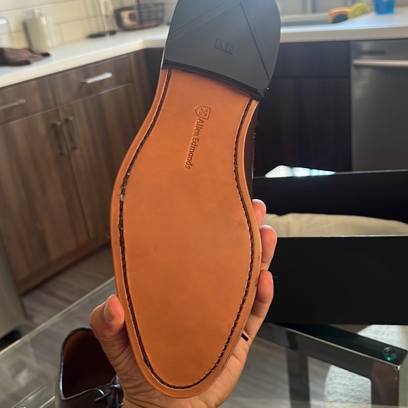 New shoes Allen Edmonds … park avenue cap-toe . Derby dress shoes - Picture 4 of 5